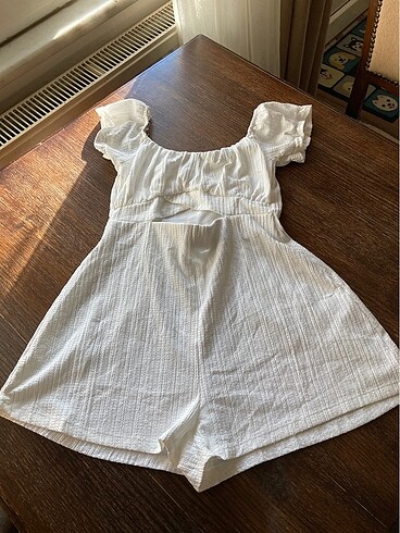 Bershka Beyaz mini tulum