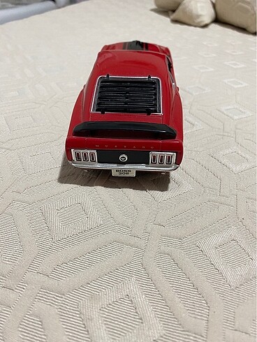 Beden Renk Mustang maket araba