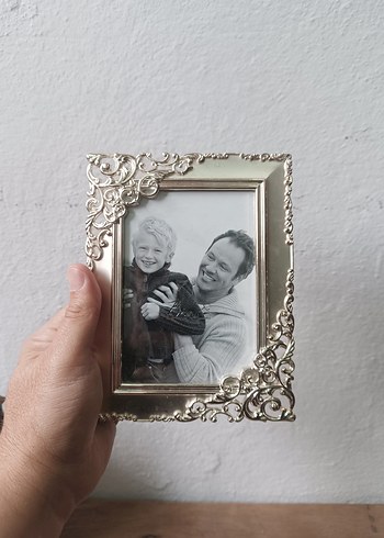 Diğer Parlak Altın Renkli Dekoratif Çerçeve