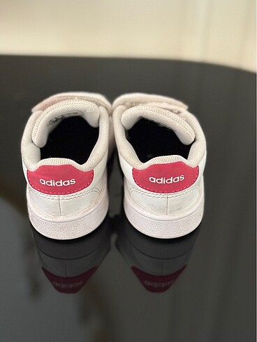 21 Beden Adidas spor ayakkabı