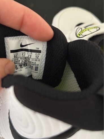 22 Beden beyaz Renk Nike spor ayakkabı