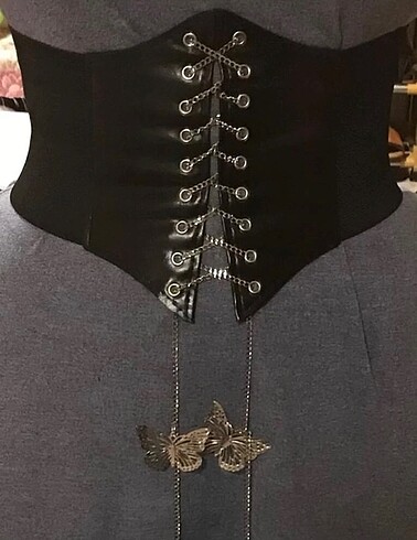 Grunge Kelebekli Korse Kemer