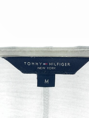 m Beden beyaz Renk Tommy Hilfiger T-shirt %70 İndirimli.
