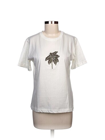 Beymen T-shirt %70 İndirimli.