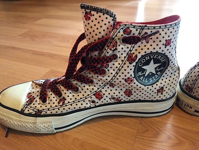 37,5 Beden beyaz Renk Orijinal converse