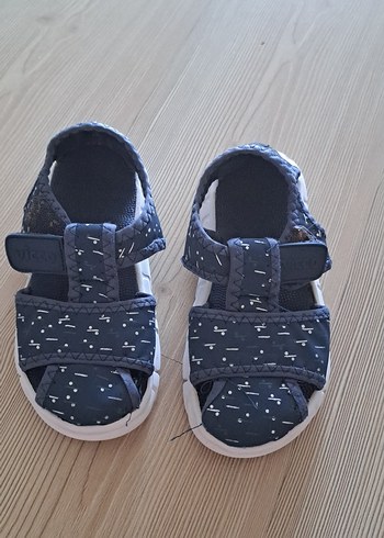 31 Beden Erkek Çocuk Kot Kumaşlı Cırtcırtlı Sandalet
