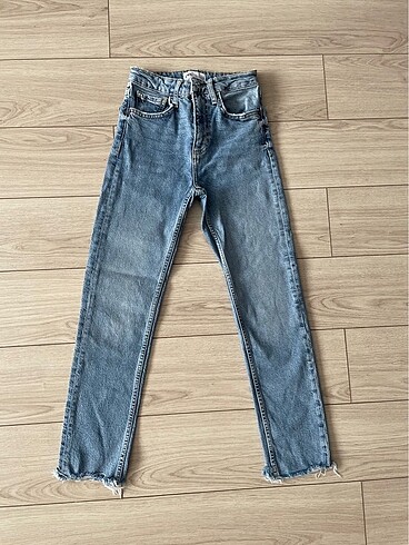 zara straight fit jean