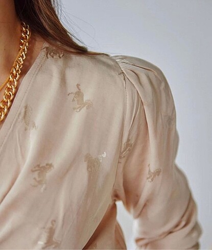 s Beden Şık crop bluz