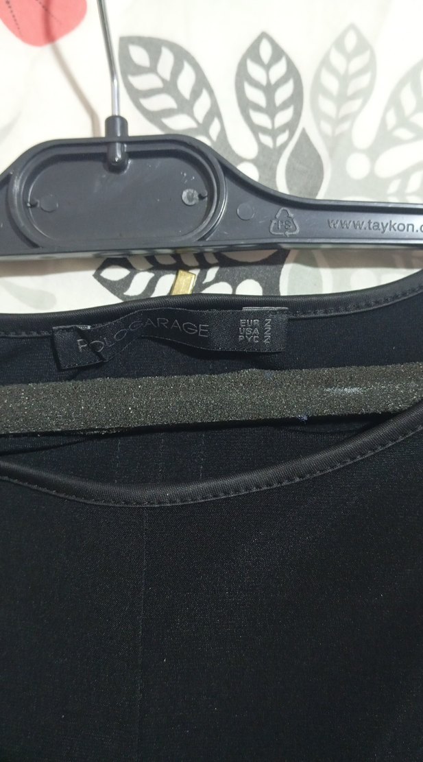 Siyah Dökümlü Tişört - Görsel 4