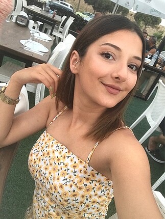 Çiçekli elbise