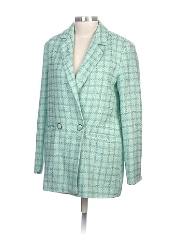 Stradivarius Blazer %70 İndirimli.