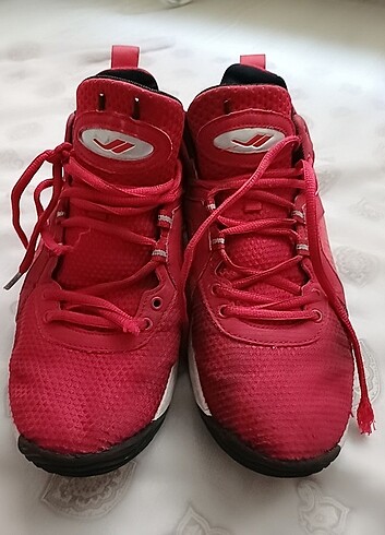39 Beden kırmızı Renk Spor ayakkabı 