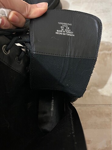 39 Beden siyah Renk Bershka bot