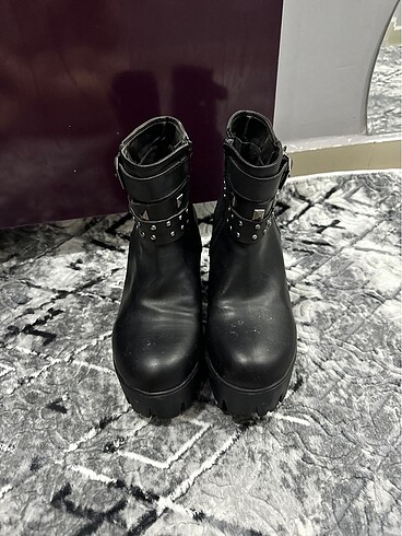 Bershka Platform topuklu bot