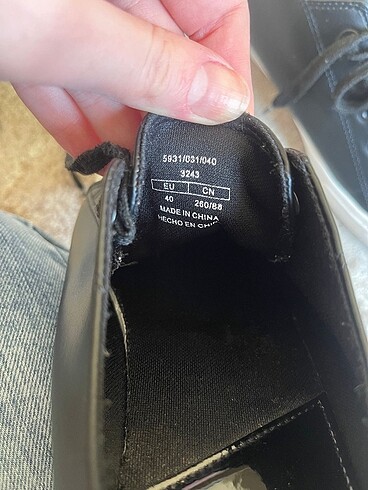 40 Beden siyah Renk BERSHKA sneaker
