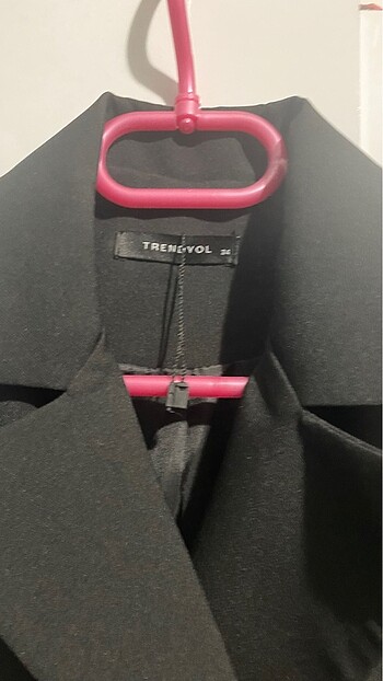 34 Beden siyah Renk TRENDYOLMILLA SİYAH BLAZER CEKET