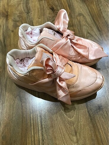 Puma Orijinal Puma by Rihanna Pembe Sneaker (38)
