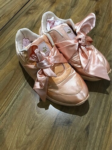 38 Beden Orijinal Puma by Rihanna Pembe Sneaker (38)
