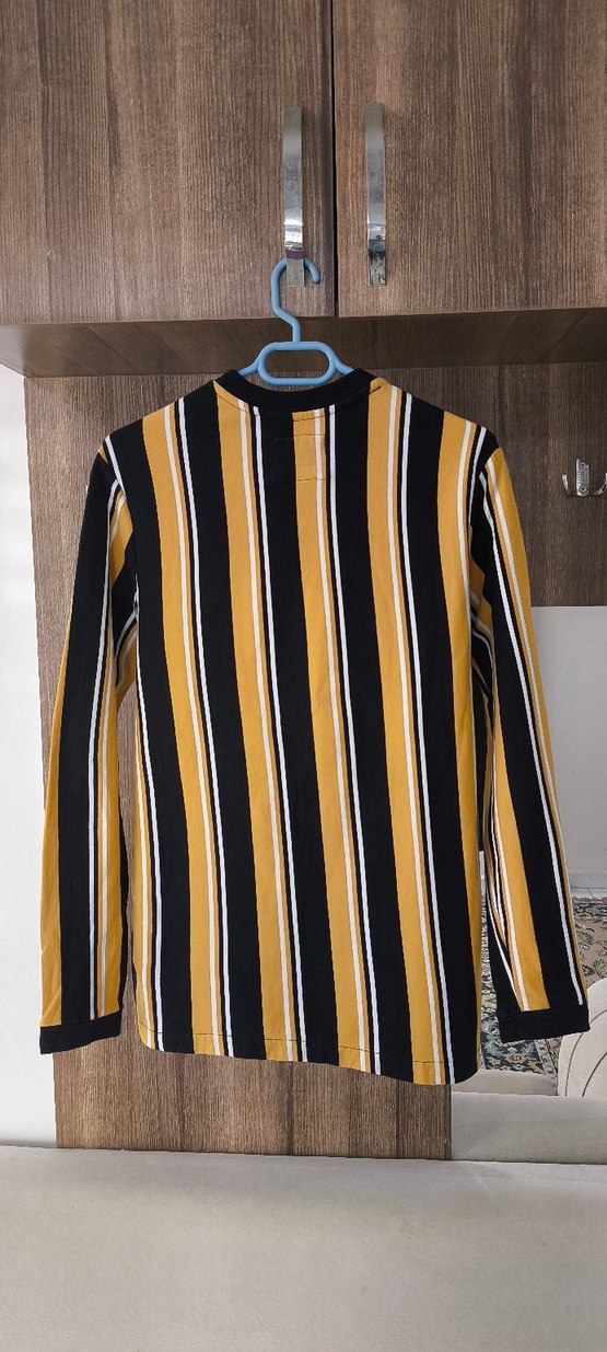 Orijinal Bershka Çizgili Sweatshirt — görsel 4/9
