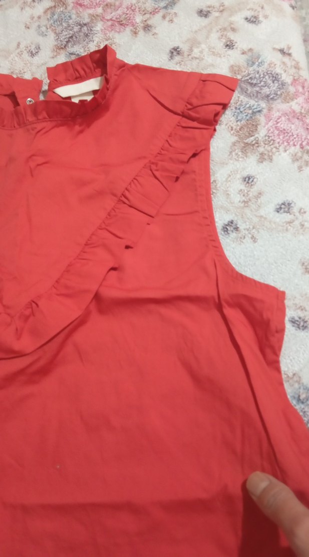 Kırmızı Keten, Fırfırlı V-Yaka Bluz - Görsel 3