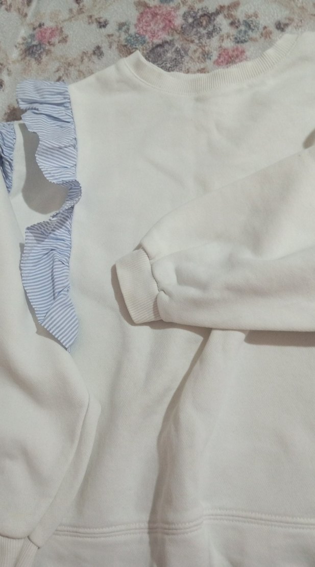 Çocuk Beyaz Pamuklu Fırfırlı Sweatshirt 9 10 yaş - Görsel 2