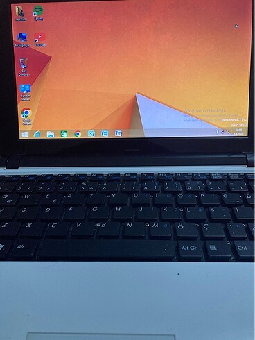 Grunding Grundig NB 1020 Netbook 120 GB SSD?li