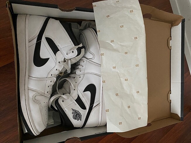Nike Nike Air Jordan 1 Mid