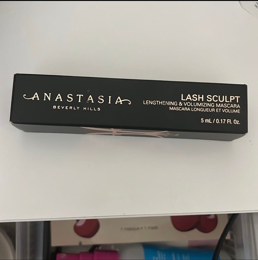 Anastasia Beverly Hills Siyah Maskara - Görsel 2