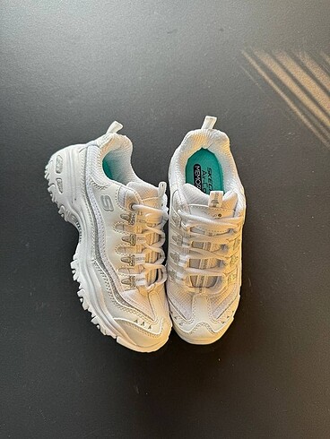 Skechers D-Lites