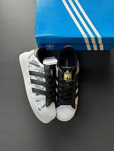Adidas SuperStar