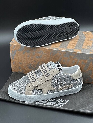 37 Beden gri Renk Golden Goose