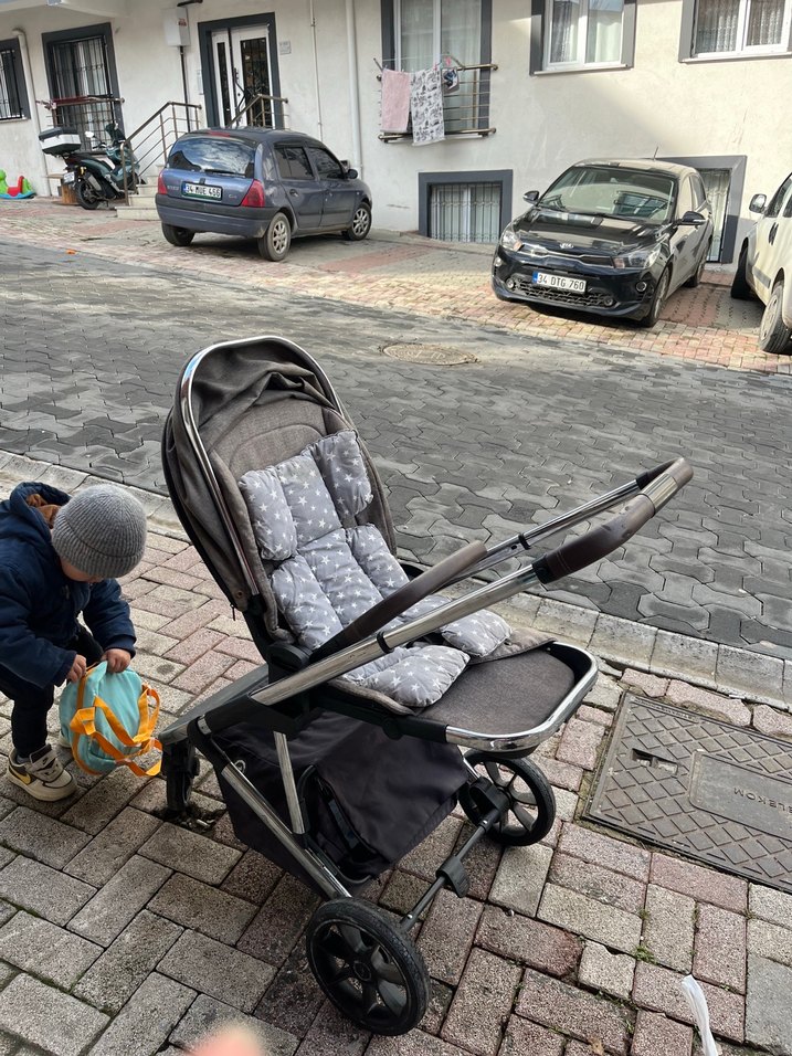 Gri Bebek Arabası - Görsel 3