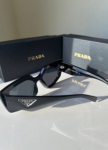  Beden Prada güneş gözlüğü 