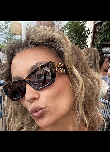 Miu Miu güneş gözlüğü 