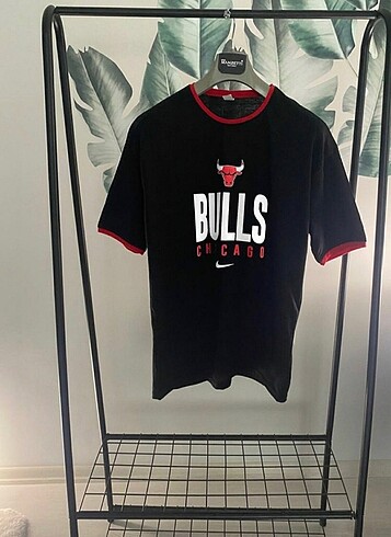 BULLS T-SHİRT