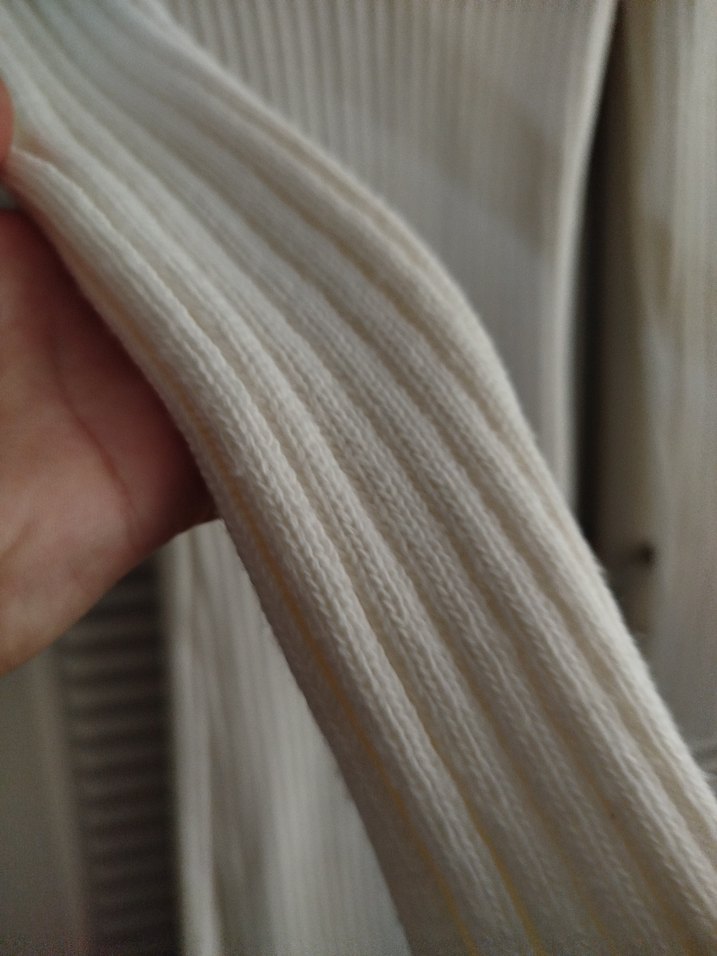 V Yaka Uzun Triko Elbise - Görsel 4