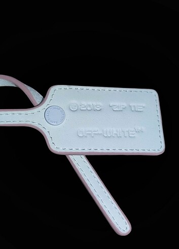 Off White Zip Tag