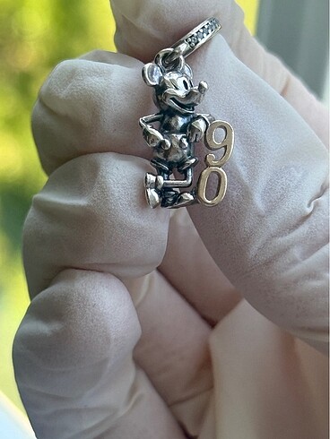 Pandora Disney Mickey Mouse 90. Yıl Dönümü Charm