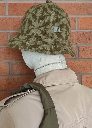 Kangol logolu L sapka