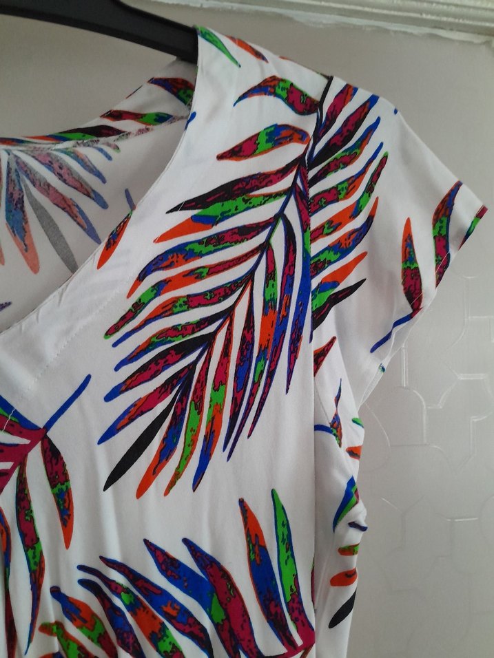 Renkli Desenli V Yaka Uzun Günlük Elbise - Görsel 3