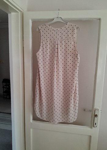 Bej Puantiyeli Piliseli V Yakalı Kadın elbise - Görsel 6