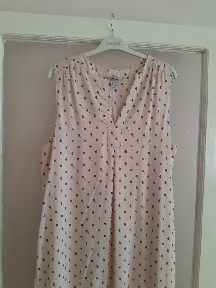 Bej Puantiyeli Piliseli V Yakalı Kadın elbise - Görsel 3