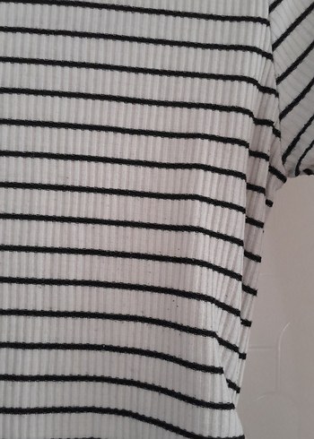 Dilvin Çizgili Plise Detaylı Crop Top