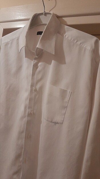 xl Beden beyaz Renk Erkek gömlek SATILDI 
