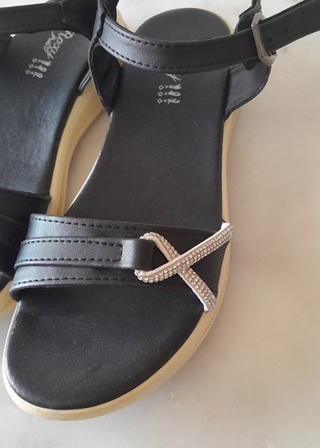 Diğer Siyah Kadın Dolgu Topuklu Sandalet