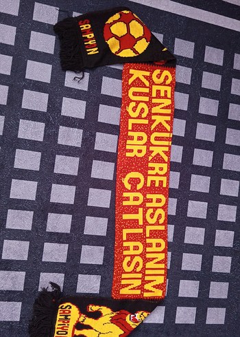 3 yıldızlı Galatasaray atkısı
