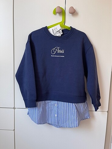 Zara sweatshirt