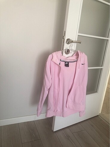 Nike pembe