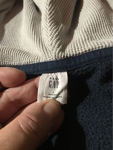 4 Yaş Beden lacivert Renk Erkek çocuk original GAP markalı 3-4 yaş için polarlı kışlık sw