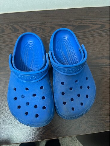 Crocs J1